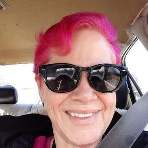 Meet your Posher, Julie